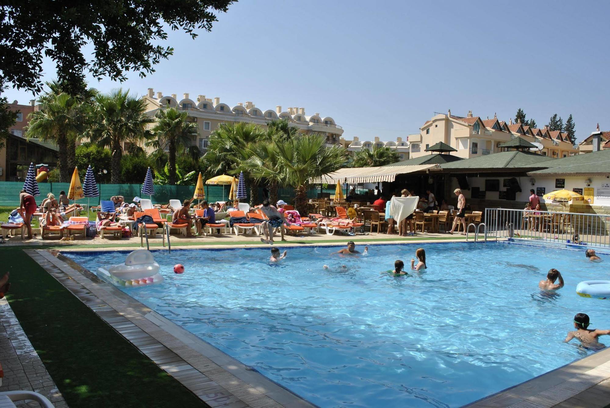 Aparthotel Club Dena à Marmaris Extérieur photo