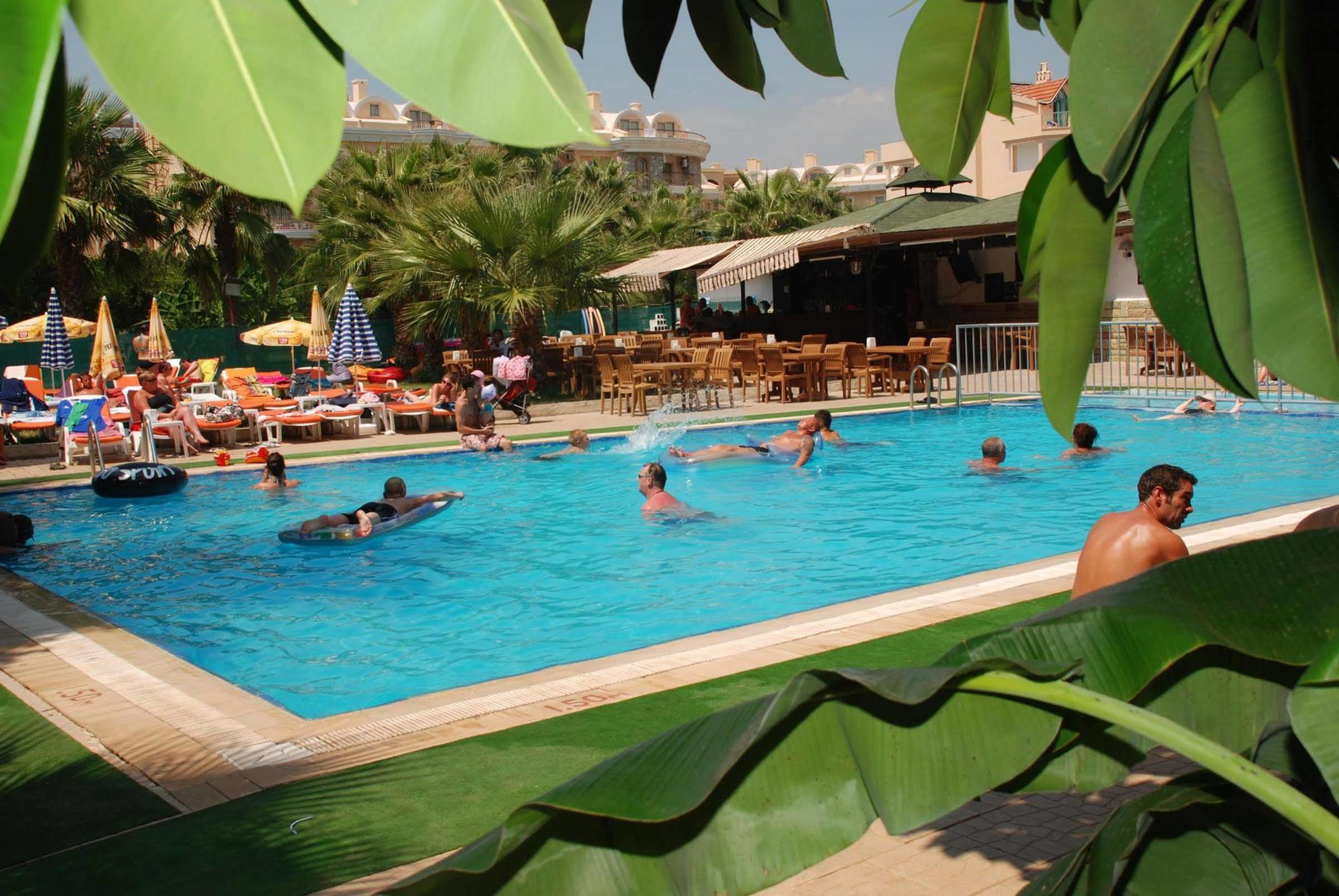 Aparthotel Club Dena à Marmaris Extérieur photo